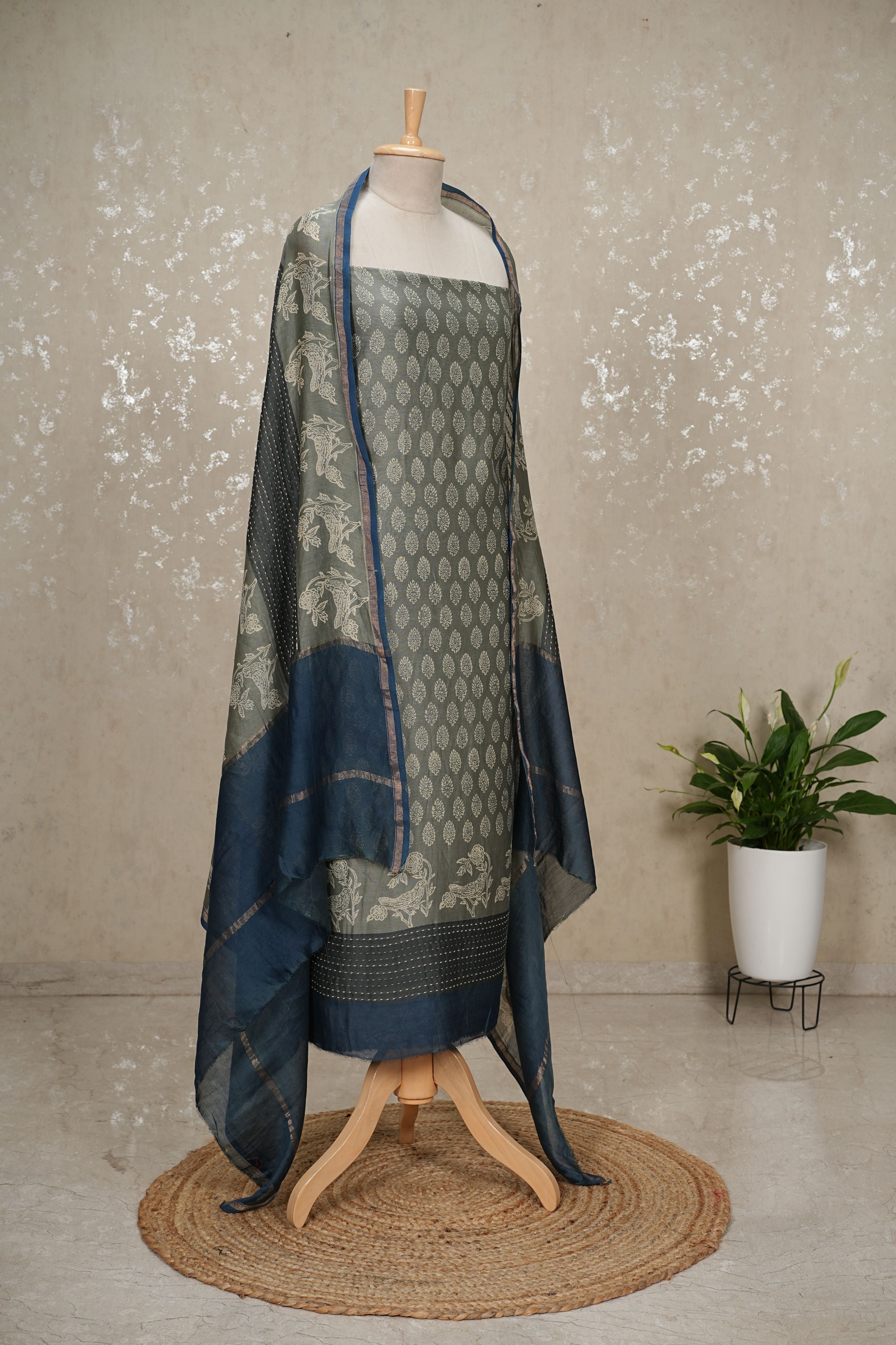 Pure Silk Maheshwari 3-Piece Suit with Kantha Embroidery