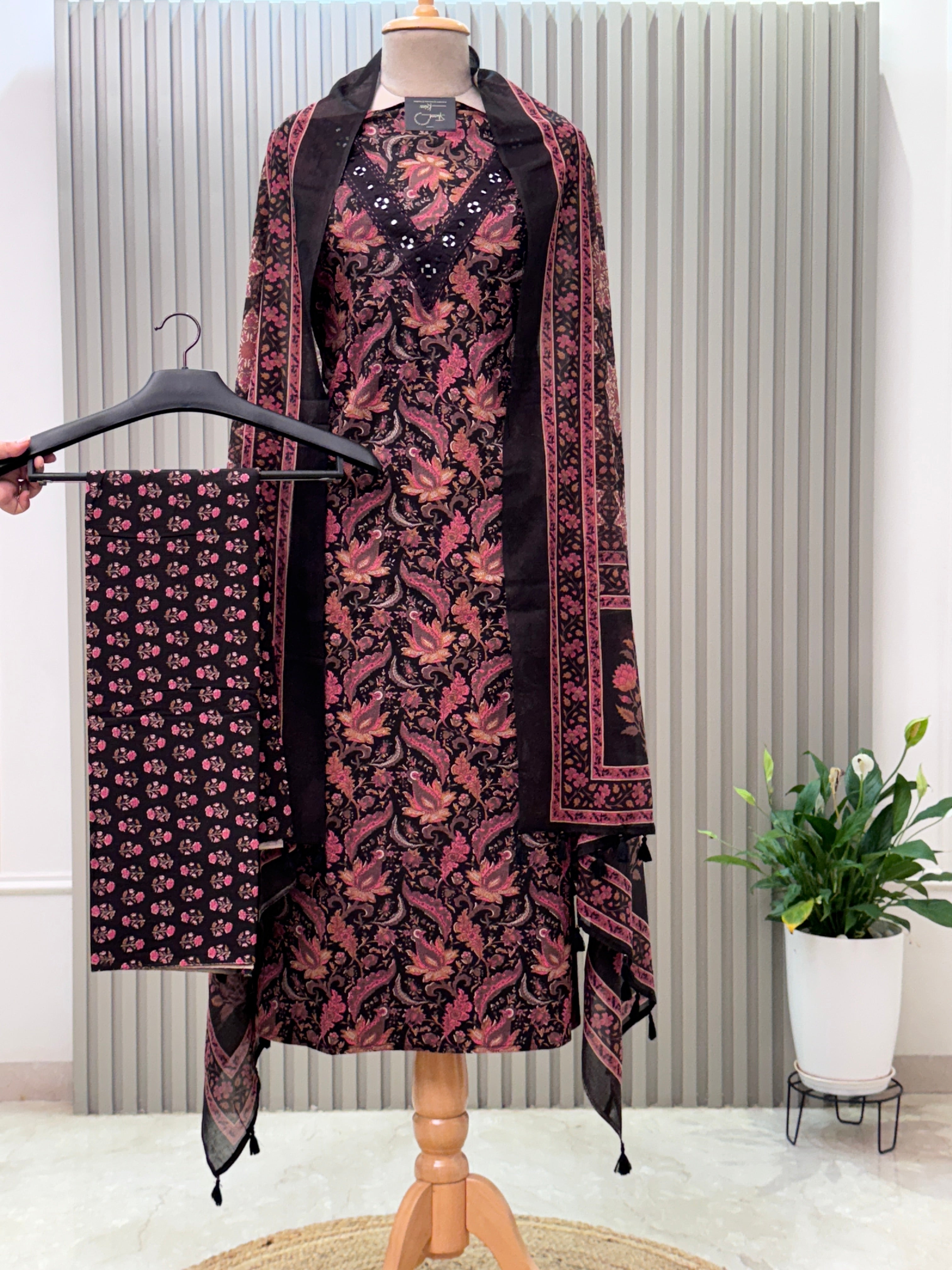 Cotton Suit V-Neck Mirror Work 3pc set