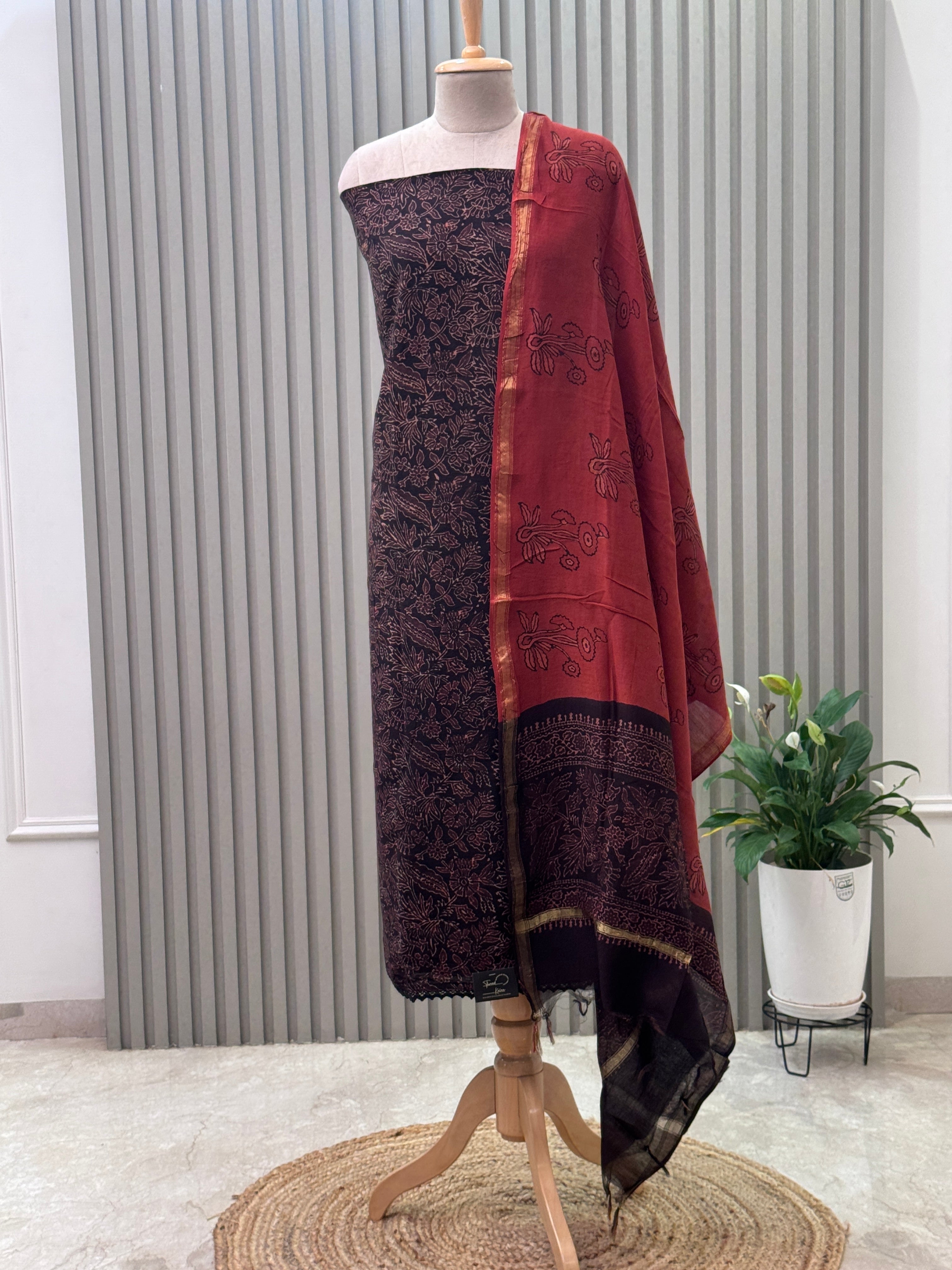 Cotton Linen Ajrakh Print 3-Piece Suit – Elegant & Comfortable