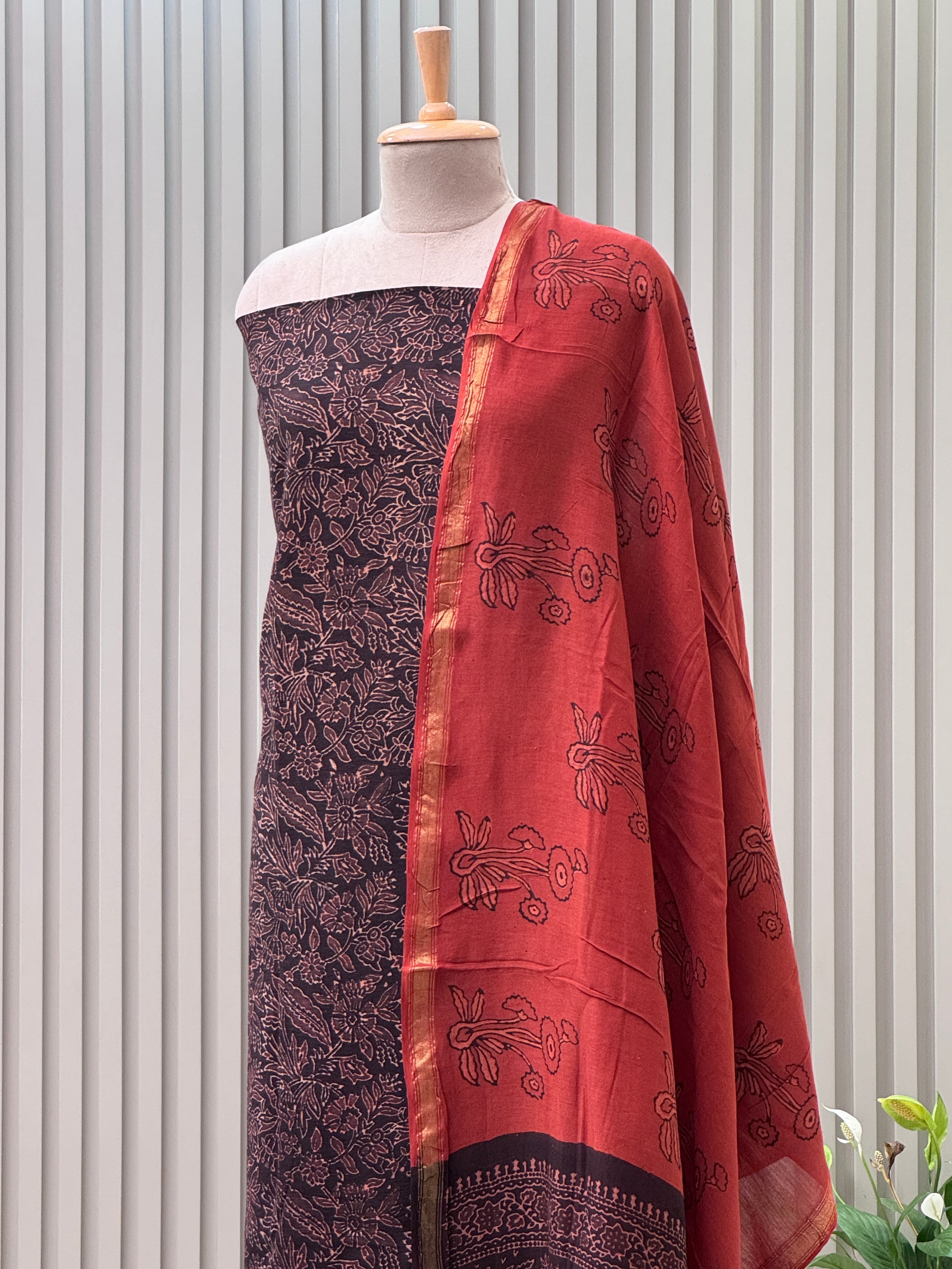 Cotton Linen Ajrakh Print 3-Piece Suit – Elegant & Comfortable