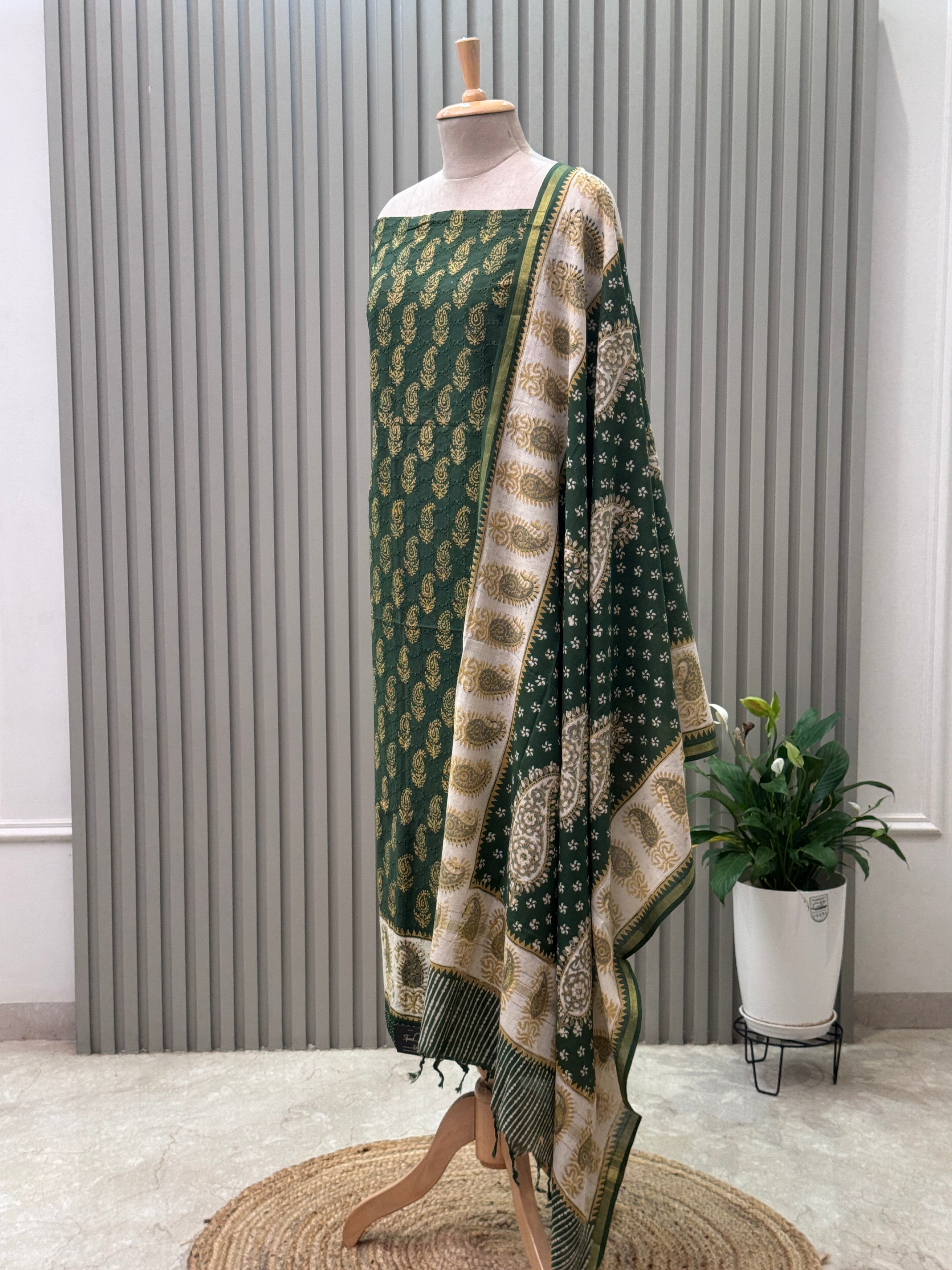 Elegant Schiffli & Pure Cotton Paisley Block Print 3-Piece Suit