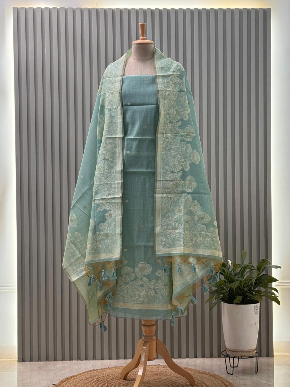Jamdani Weaved in Munga Cotton fabric 3pc suit with back and sleeves fabric